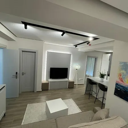 Kapllani Apartment *