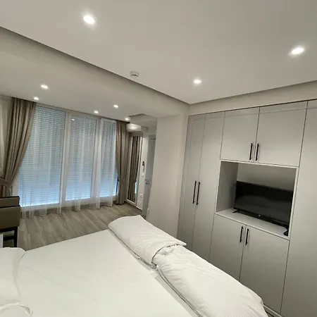 Kapllani Apartment *